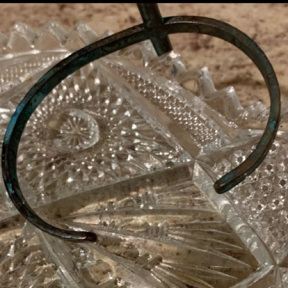 NWT 🌹Rustic jewelry design.. This piece is a turquoise Cross cuff style bracelet - Picture 15 of 15